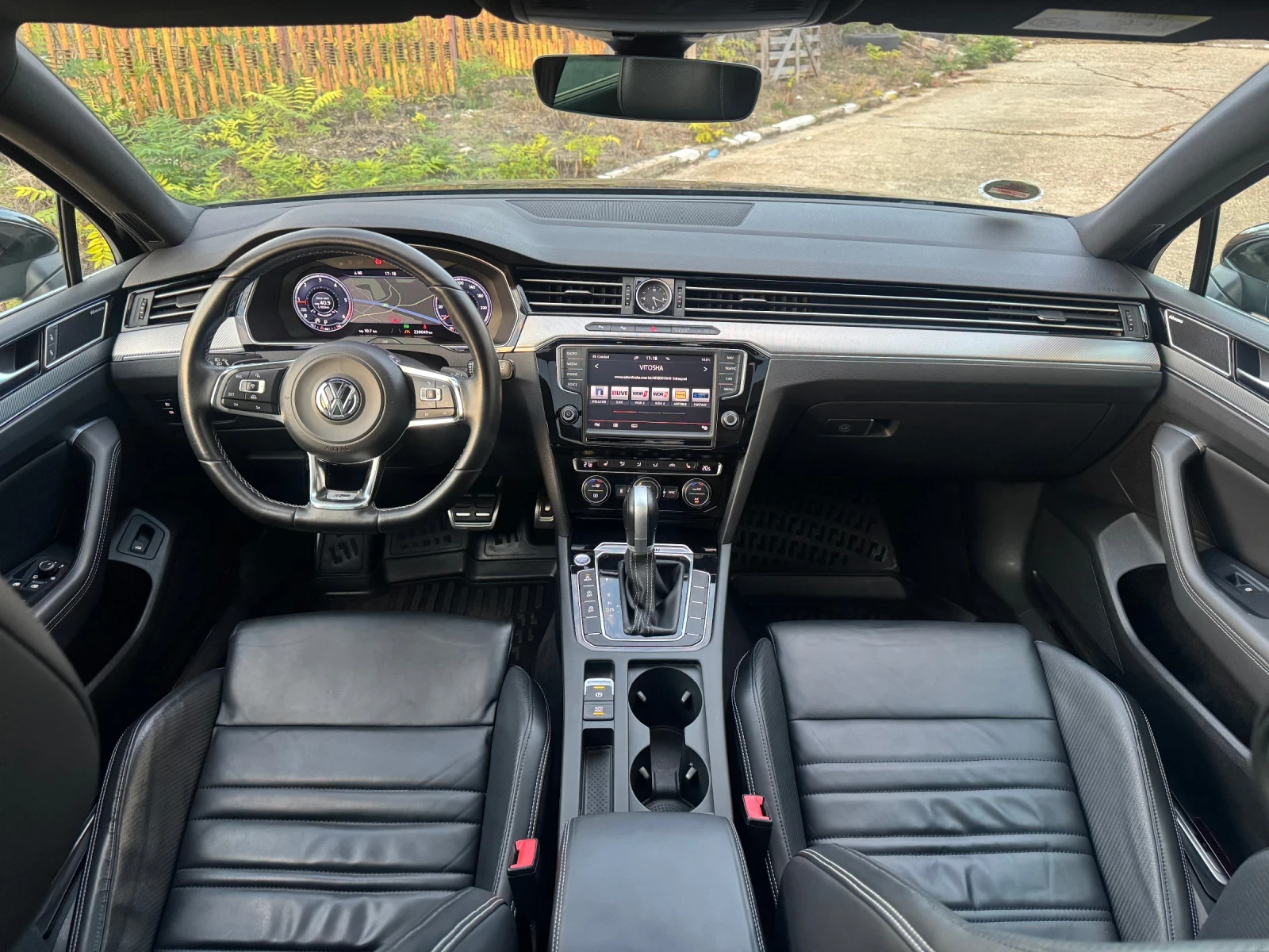 VW Passat 2.0TDI 3xRline VIRTUAL ACC PANORAMA - изображение 9