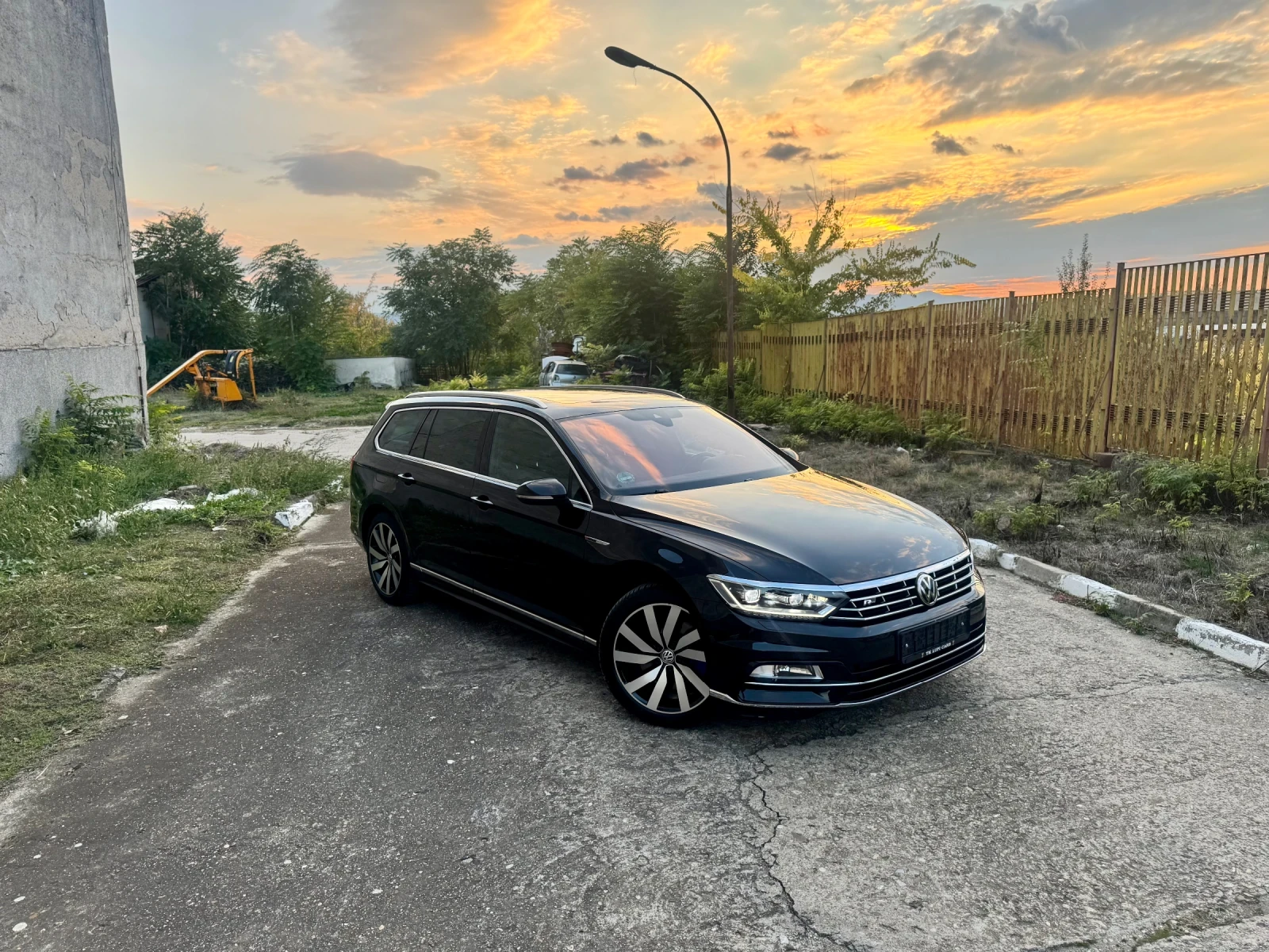 VW Passat 2.0TDI 3xRline VIRTUAL ACC PANORAMA - изображение 4