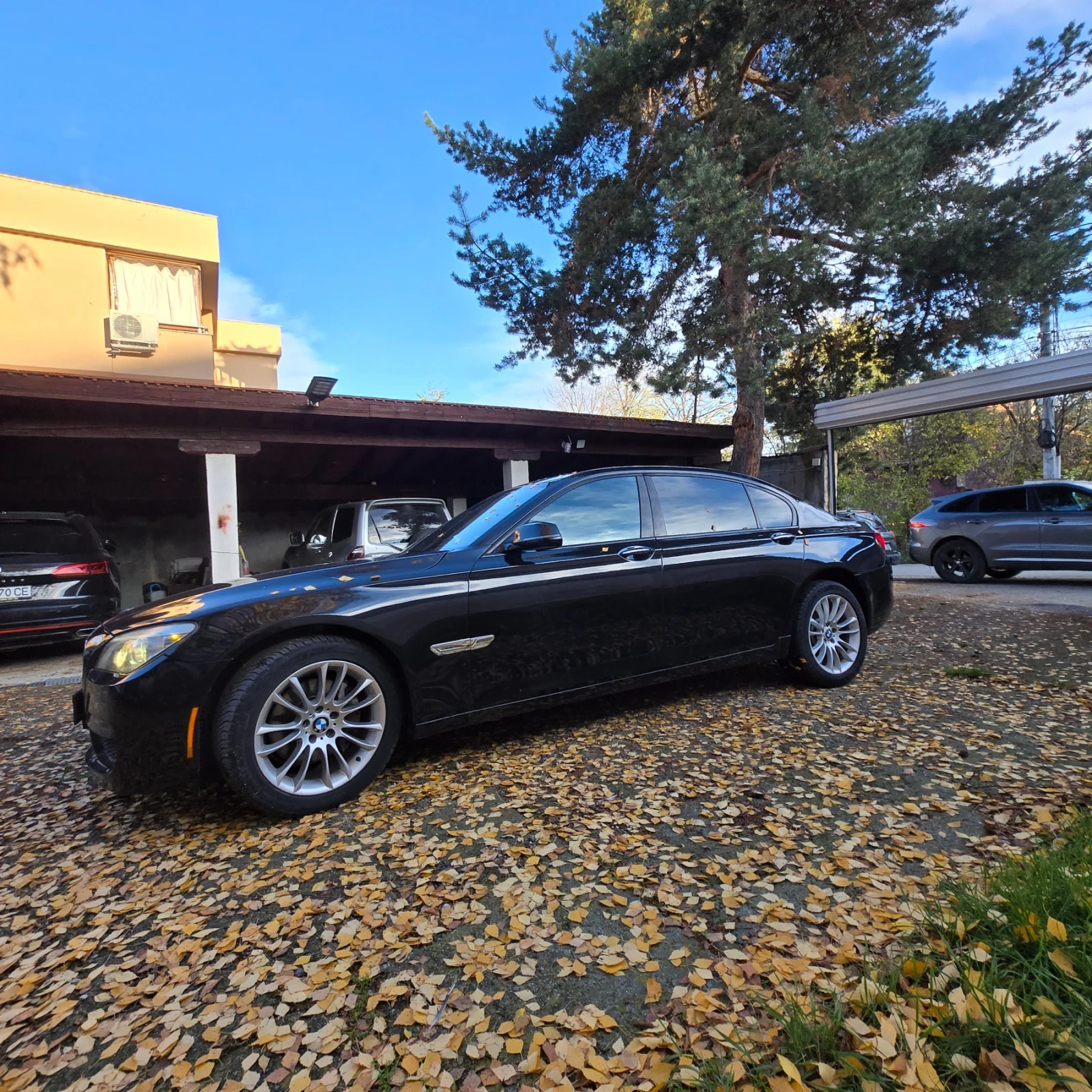 BMW 740 Li-X-drive НОВ-ВНОС-РЕАЛНИ КМ. БАРТЕР сребро/злато