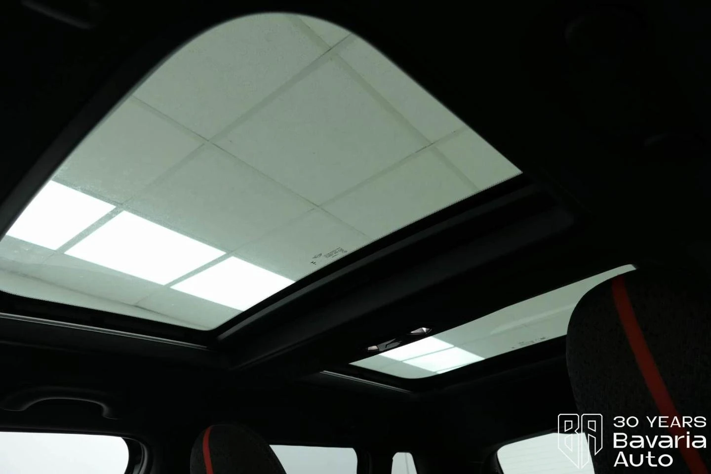 Mini Cooper C 1, 5 Steptronic John Cooper Works Trim - изображение 9