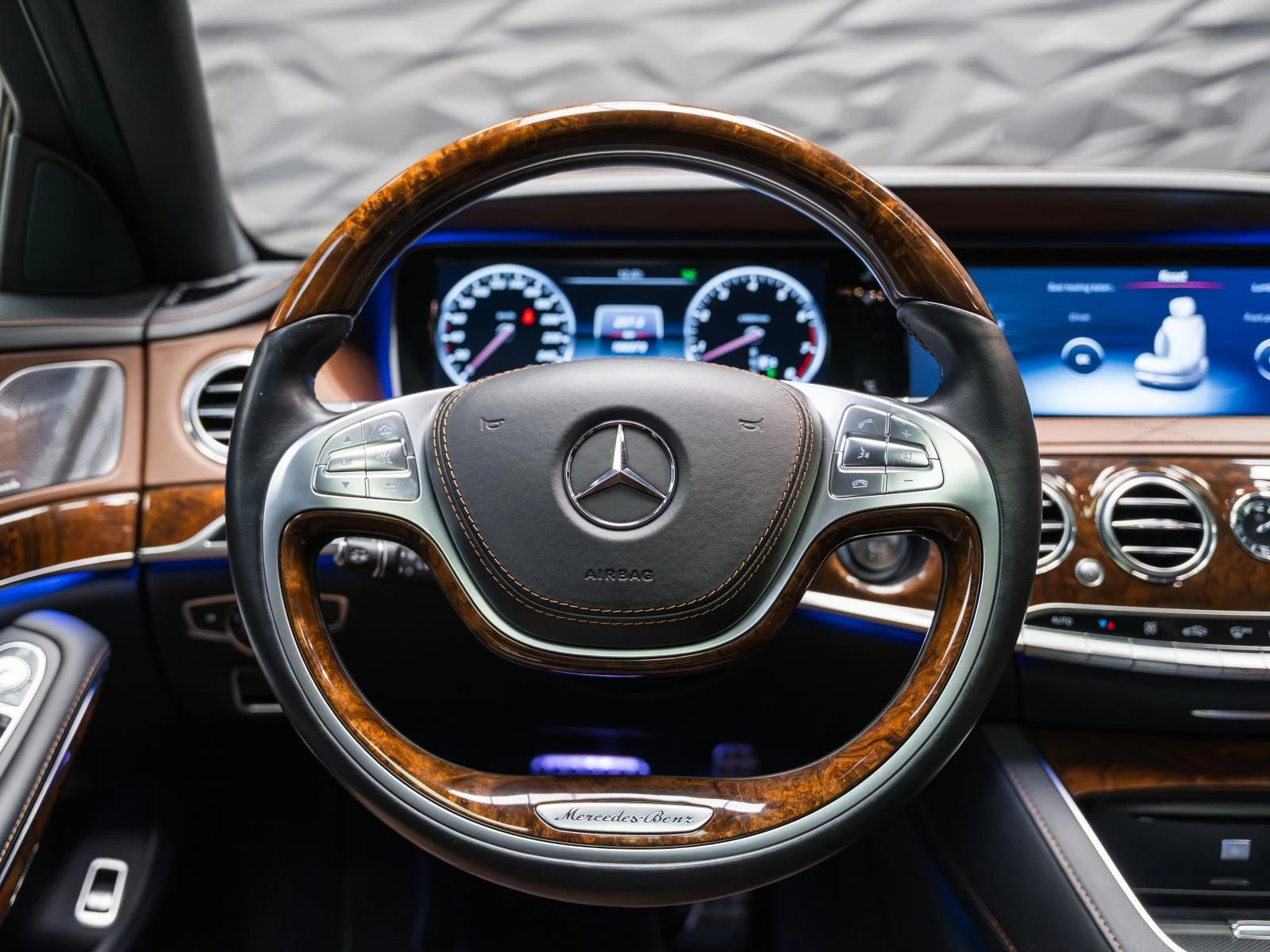 Mercedes-Benz S 500 Burmester* 4MATIC* Обдухване* Pano* 360* 3Х ТV* Lo - изображение 6