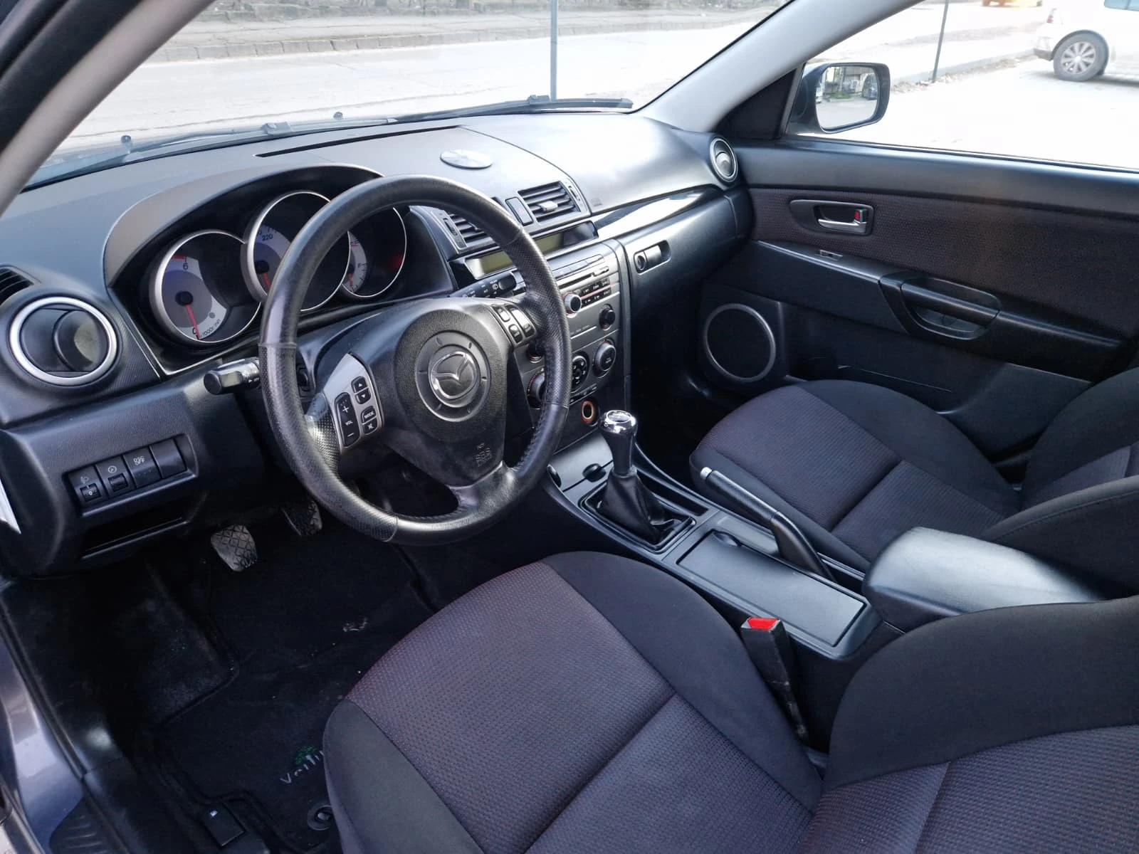 Mazda 3 MZR-CD * 6ск * Нов внос, снимка 11 - Автомобили и джипове - 53772508