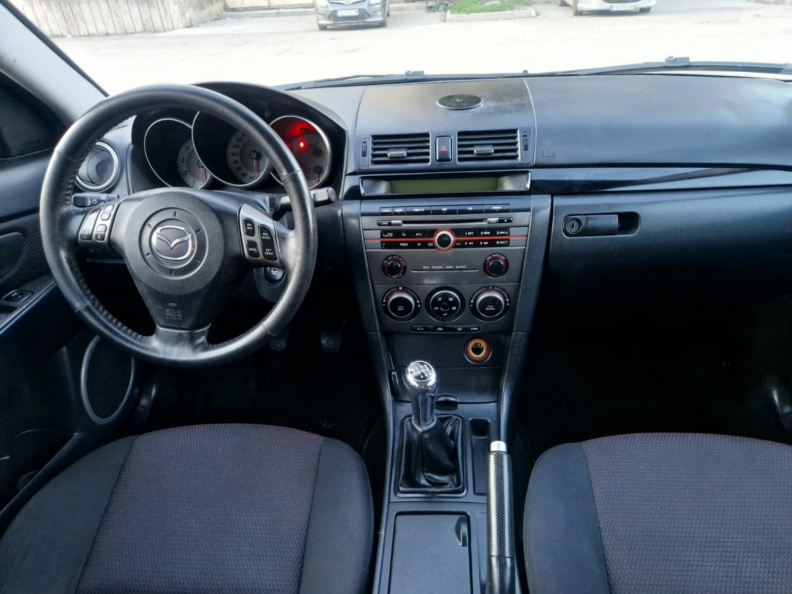 Mazda 3 MZR-CD * 6ск * Нов внос, снимка 12 - Автомобили и джипове - 53772508