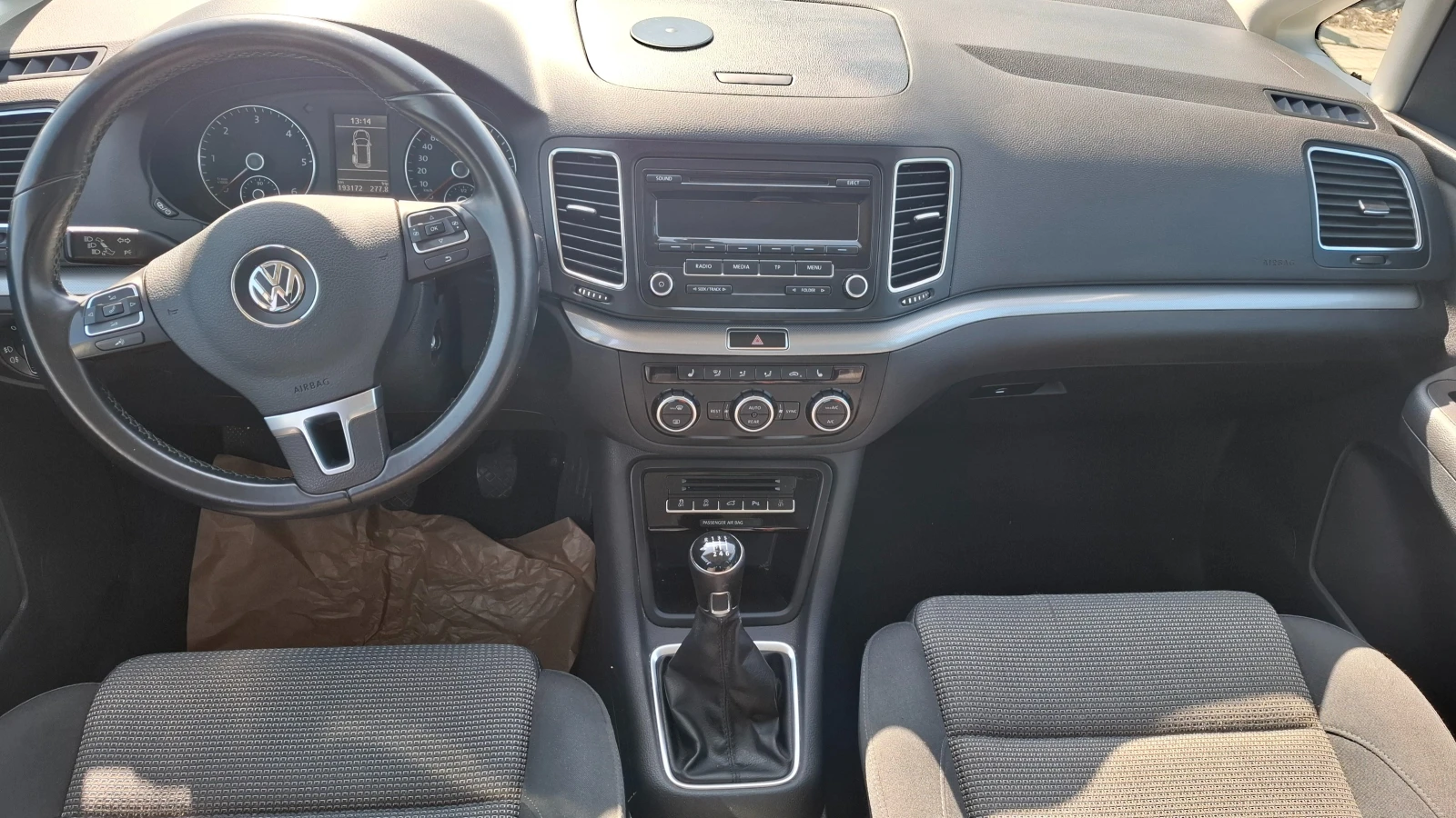VW Sharan 2.0 TDI 4motion , снимка 11 - Автомобили и джипове - 53828513