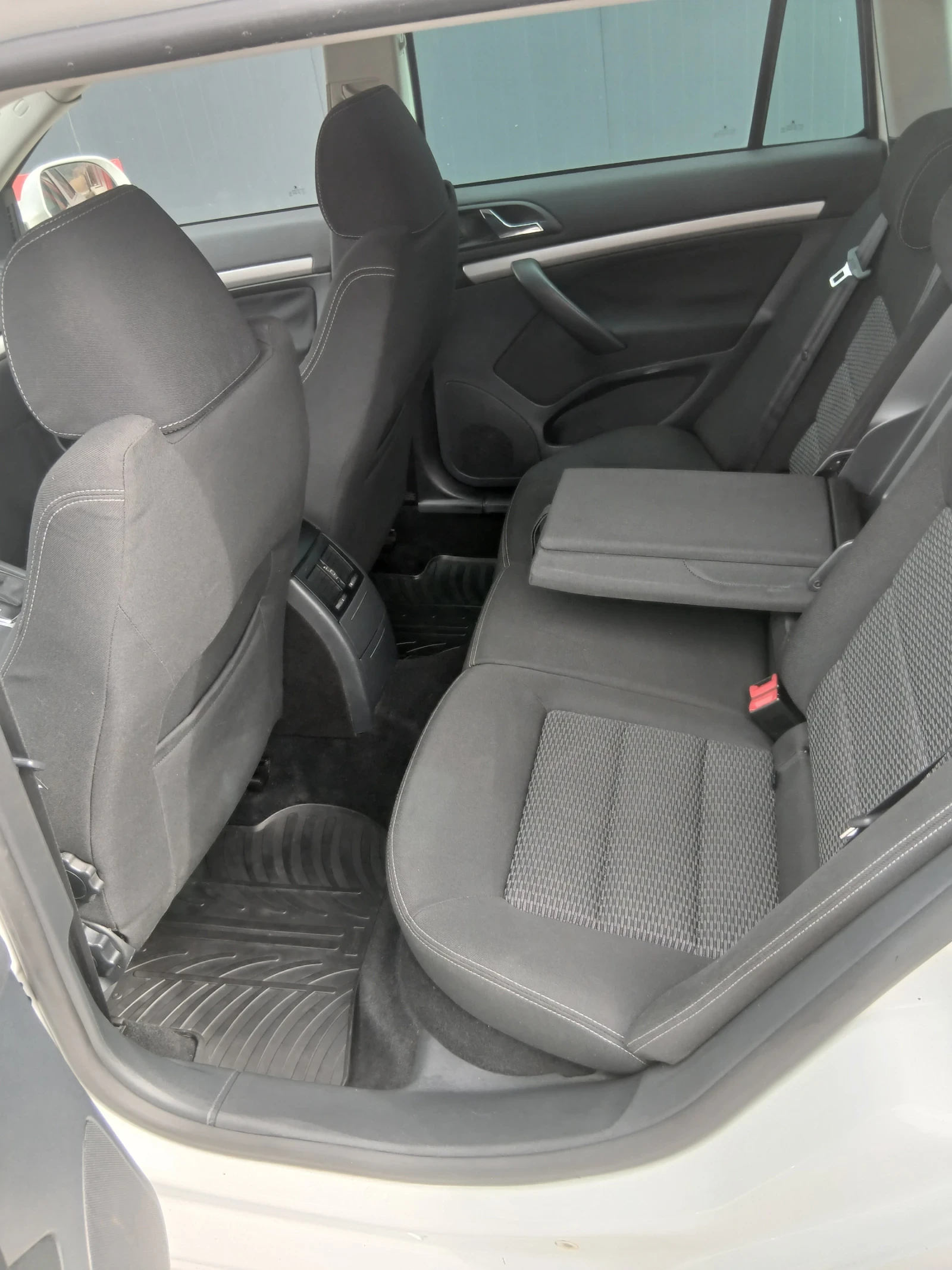 Skoda Octavia 1.9, снимка 10 - Автомобили и джипове - 54342240