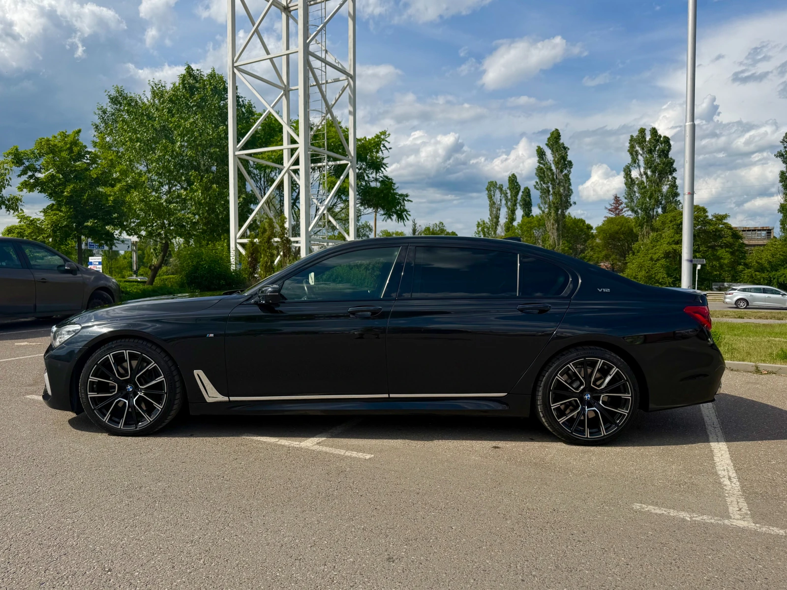 BMW 750 IL 6МЕСЕЦА ГАРАНЦИЯ ИЛИ 5000КМ!Individual W12 Pack, снимка 2 - Автомобили и джипове - 54864509