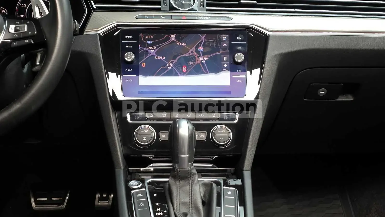 VW Arteon 2.0TDI 4MOTION| КАМЕРА| ОБДУХ| HUD| ВКЛ.ТЕХНОТЕСТ, снимка 9 - Автомобили и джипове - 55048851