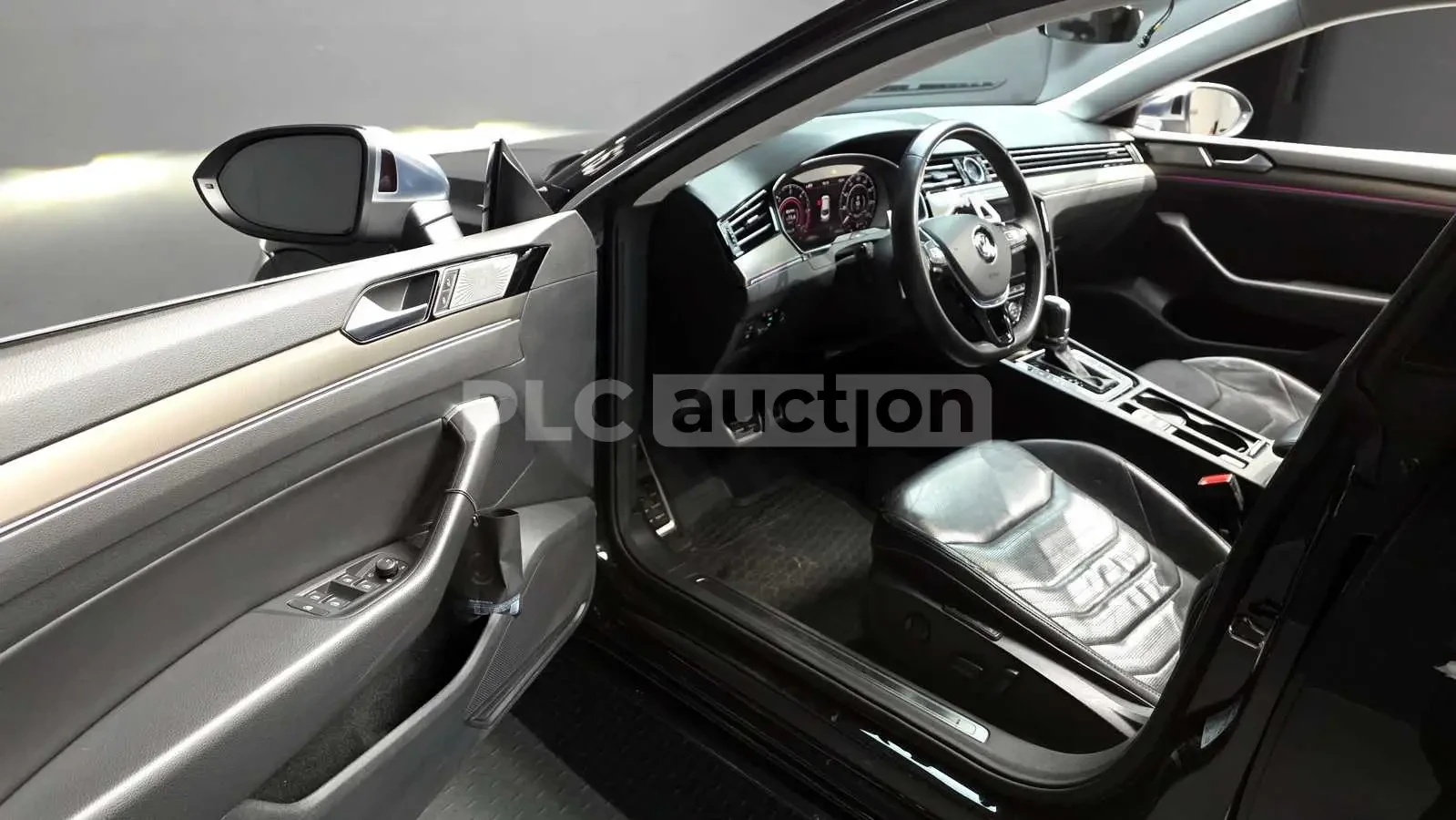 VW Arteon 2.0TDI 4MOTION| КАМЕРА| ОБДУХ| HUD| ВКЛ.ТЕХНОТЕСТ, снимка 4 - Автомобили и джипове - 55048851