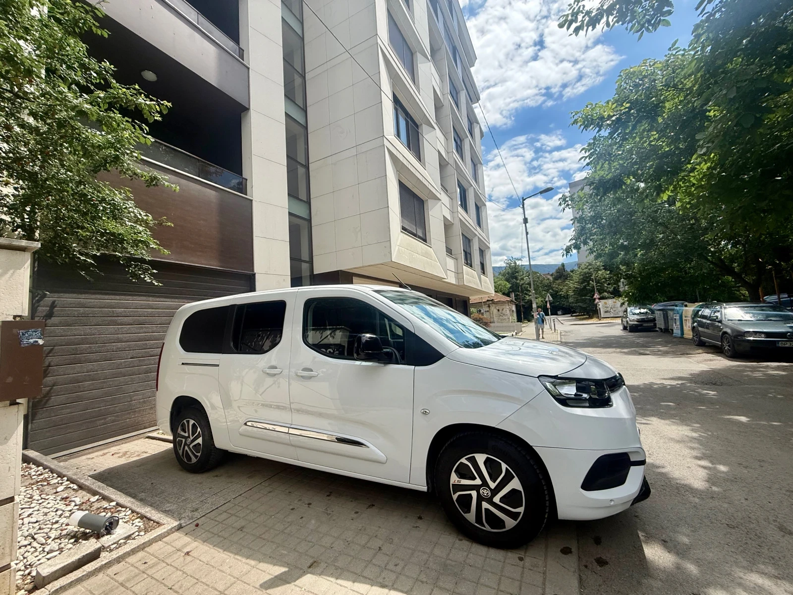 Toyota Verso Автомат/Макси/Чисто Нова-Гаранционна, снимка 8 - Автомобили и джипове - 55163147