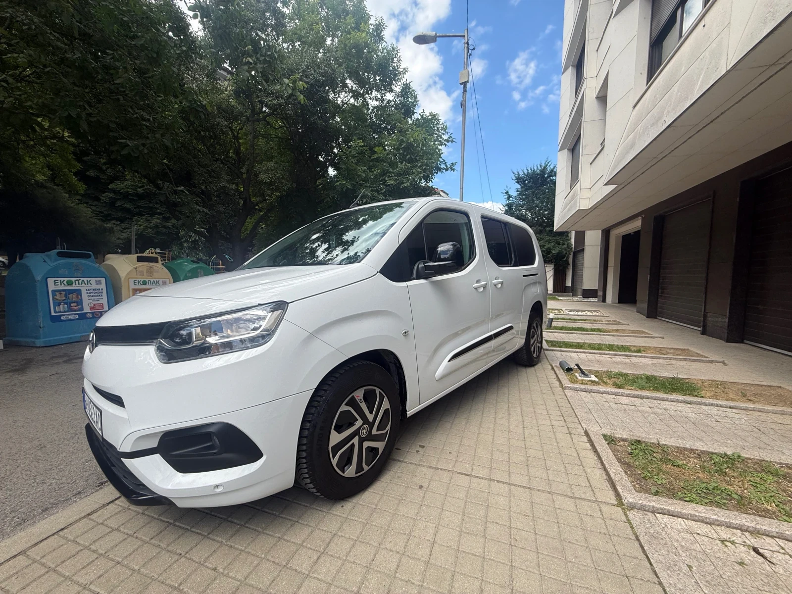 Toyota Verso Автомат/Макси/Чисто Нова-Гаранционна, снимка 10 - Автомобили и джипове - 55163147
