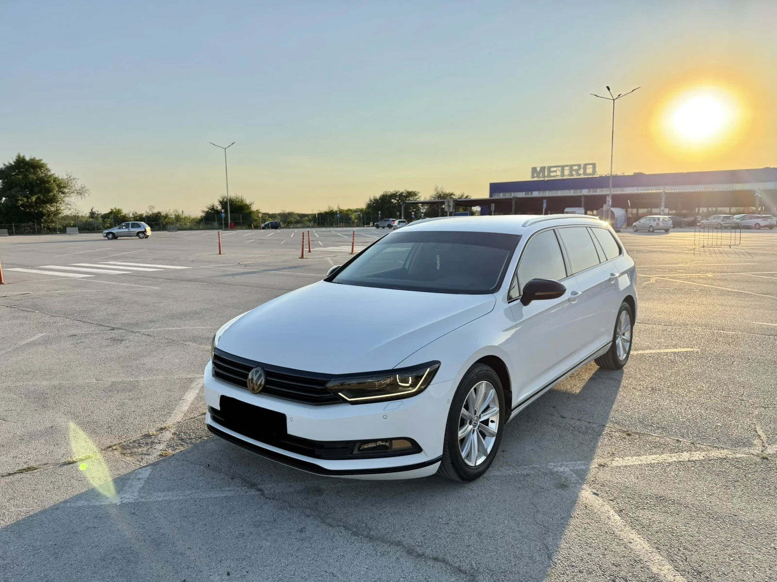 VW Passat 2.0TDI , снимка 2 - Автомобили и джипове - 55215840