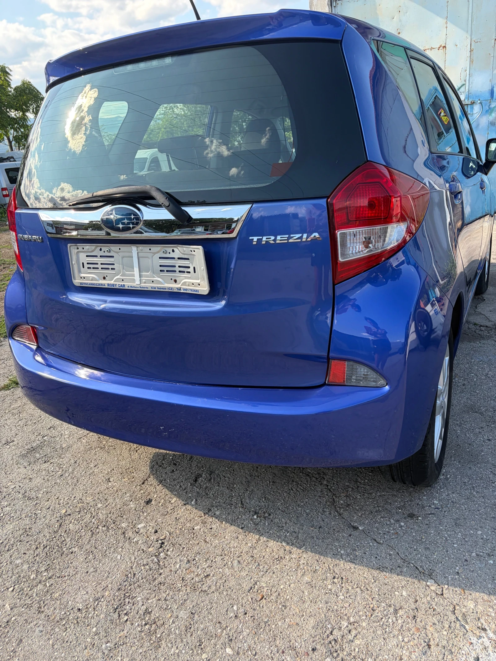 Subaru Trezia 1.4, снимка 8 - Автомобили и джипове - 55396646