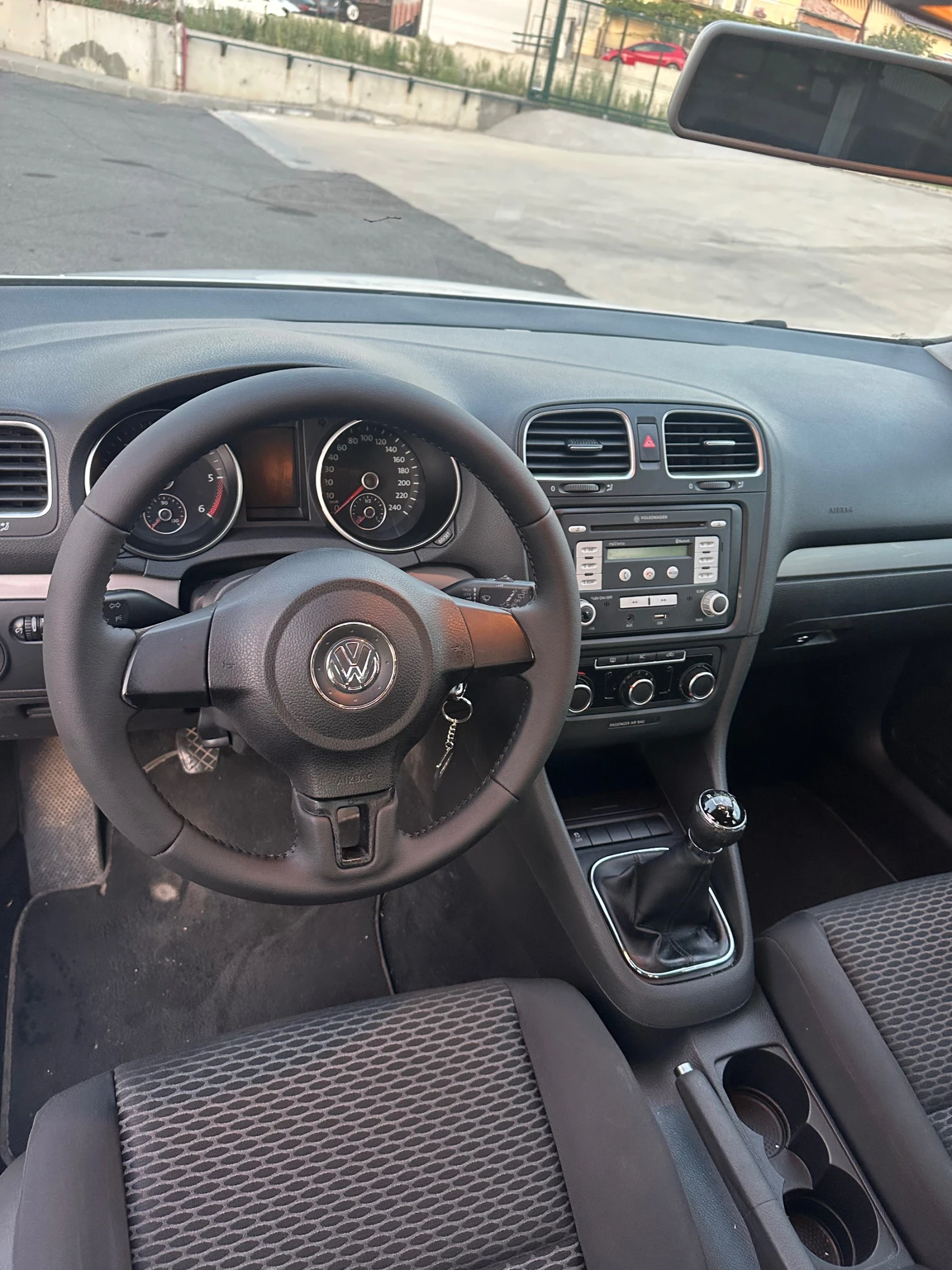 VW Golf, снимка 9 - Автомобили и джипове - 55782343