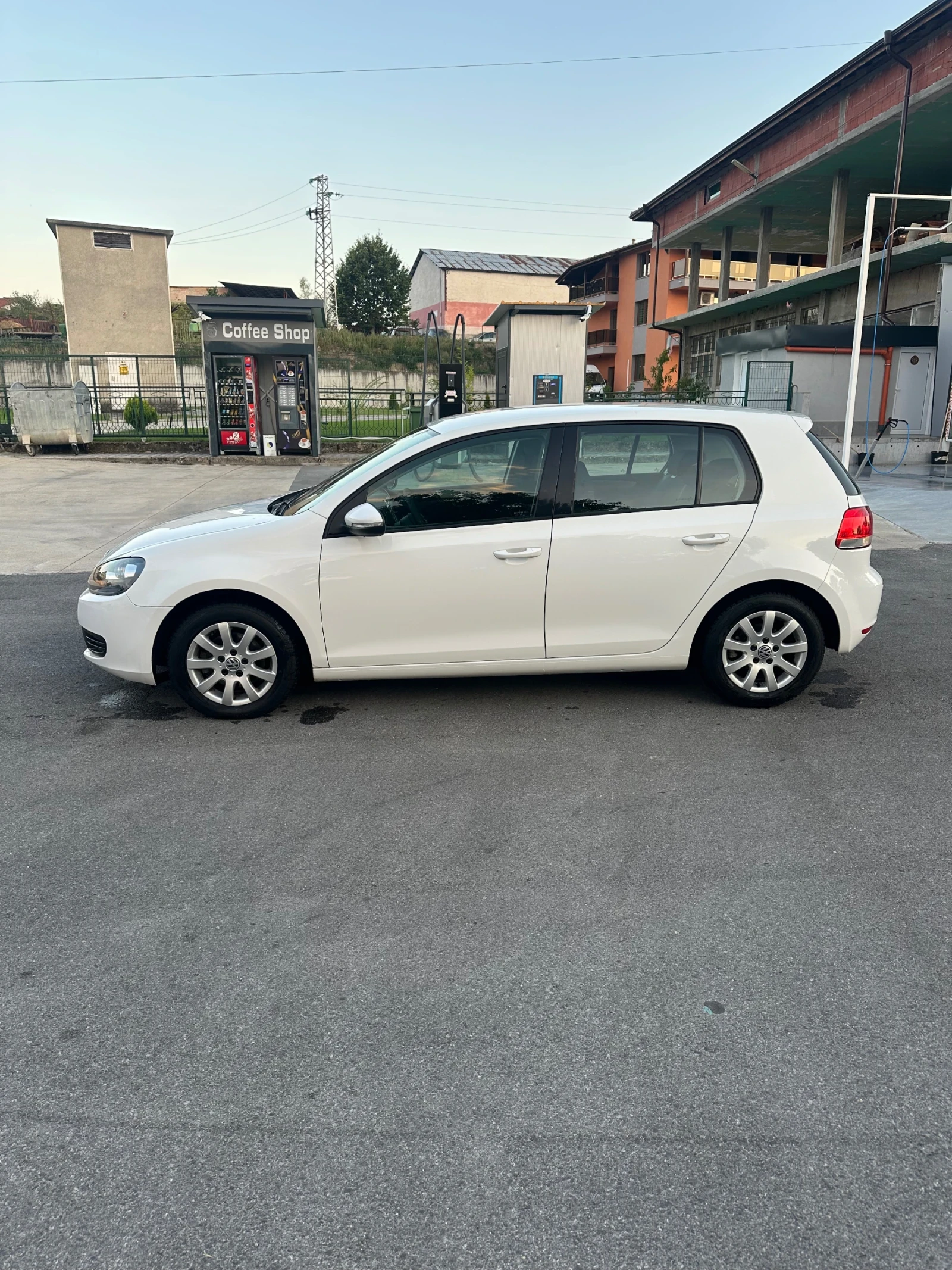 VW Golf, снимка 2 - Автомобили и джипове - 55782343