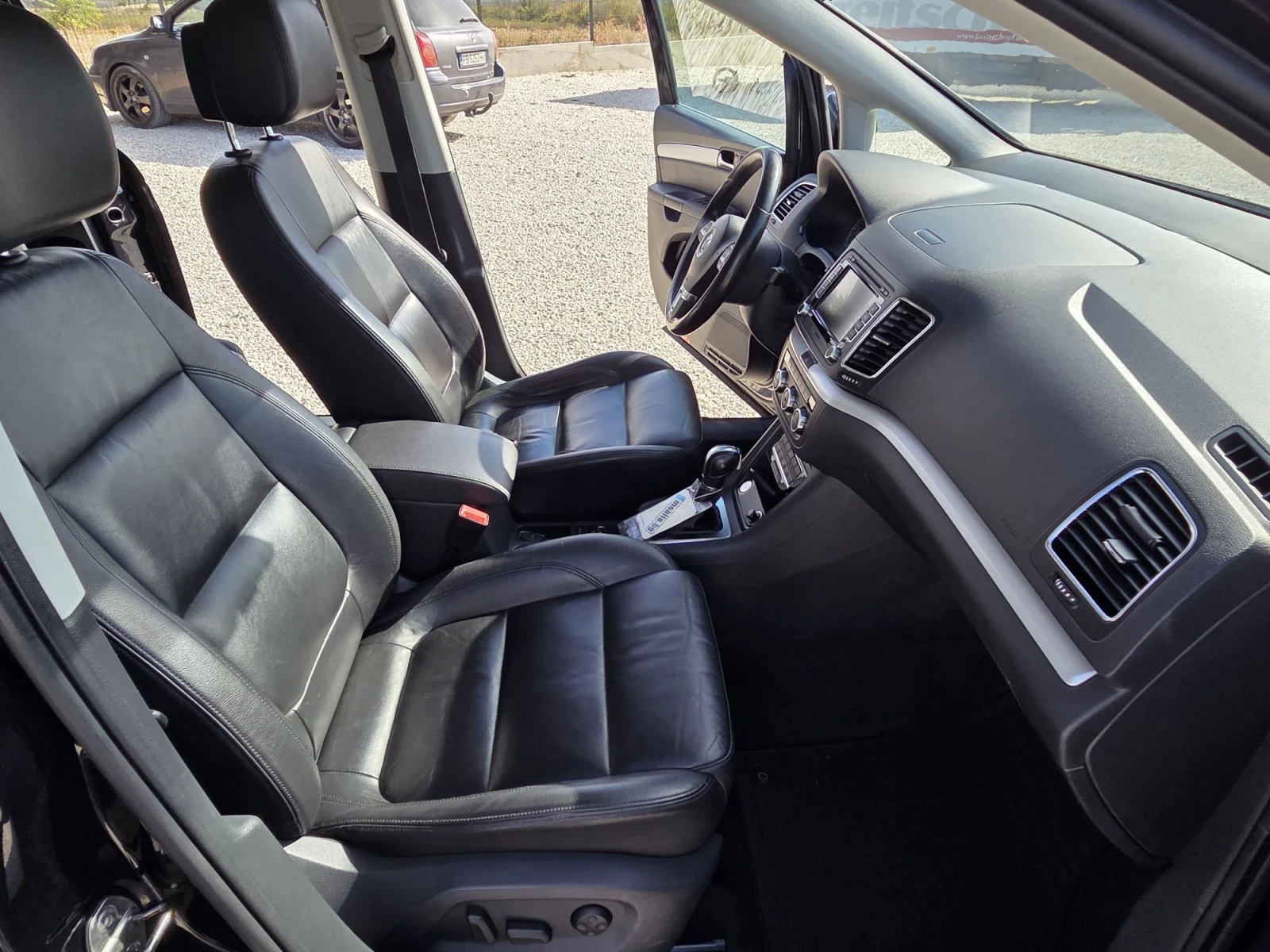 VW Sharan R line DSG, снимка 10 - Автомобили и джипове - 56413011