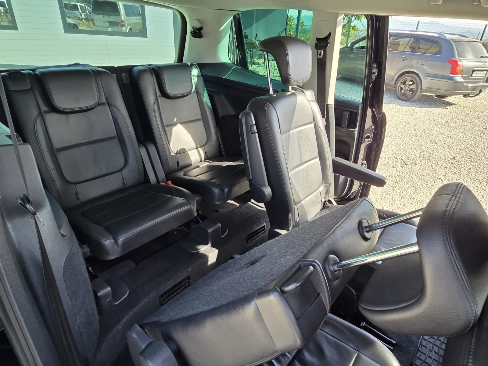VW Sharan R line DSG, снимка 12 - Автомобили и джипове - 56413011