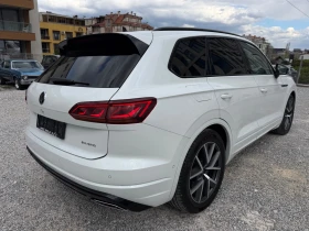 VW Touareg ГАРАНЦИЯ Hybrid R-Line 462 Black Edition Panorama, снимка 5