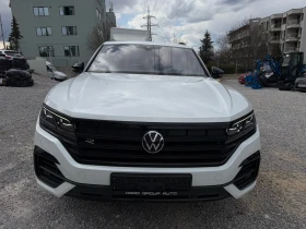 VW Touareg ГАРАНЦИЯ Hybrid R-Line 462 Black Edition Panorama, снимка 2