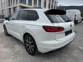 VW Touareg ГАРАНЦИЯ Hybrid R-Line 462 Black Edition Panorama, снимка 7