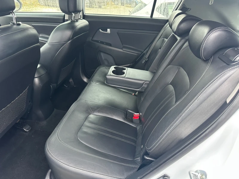 Kia Sportage 2.0d 4x4 , снимка 7 - Автомобили и джипове - 52340139