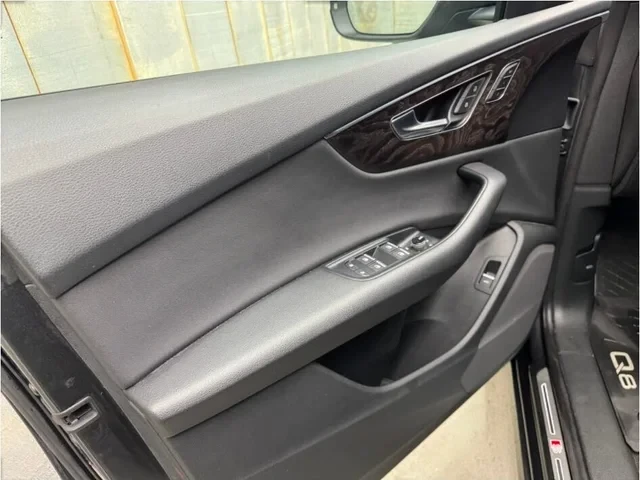 Audi Q8 PROGRESSIV 55 TFSI* ПАНО* KEYLESS* QUATRO* , снимка 11 - Автомобили и джипове - 53712926