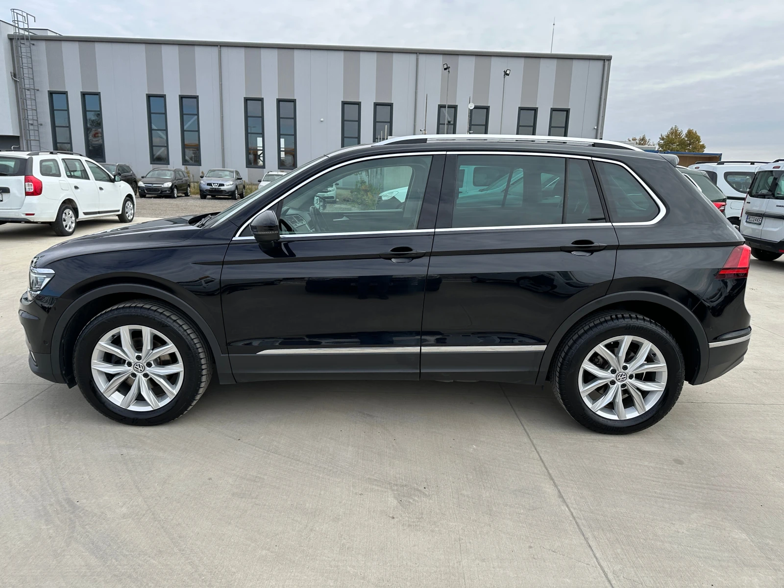 VW Tiguan В-Гаранция 2.0TDI /А/Т/ 4х4/ - изображение 2