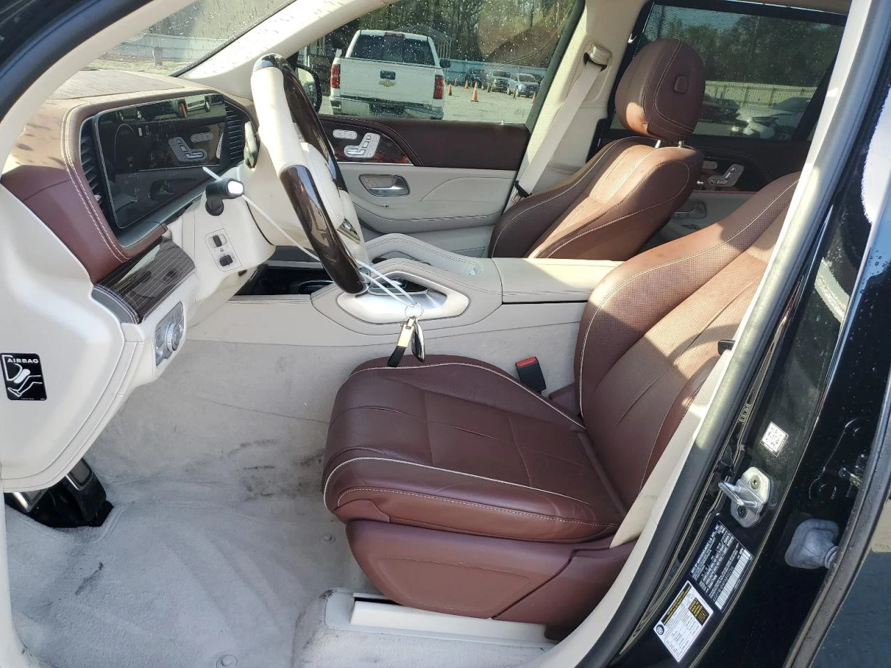 Mercedes-Benz GLS 600 Maybach 4MATIC - изображение 7