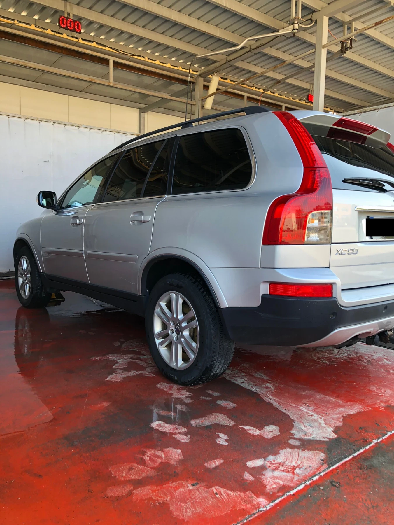 Volvo Xc90 2.4/D5/185кс/4х4 - изображение 4