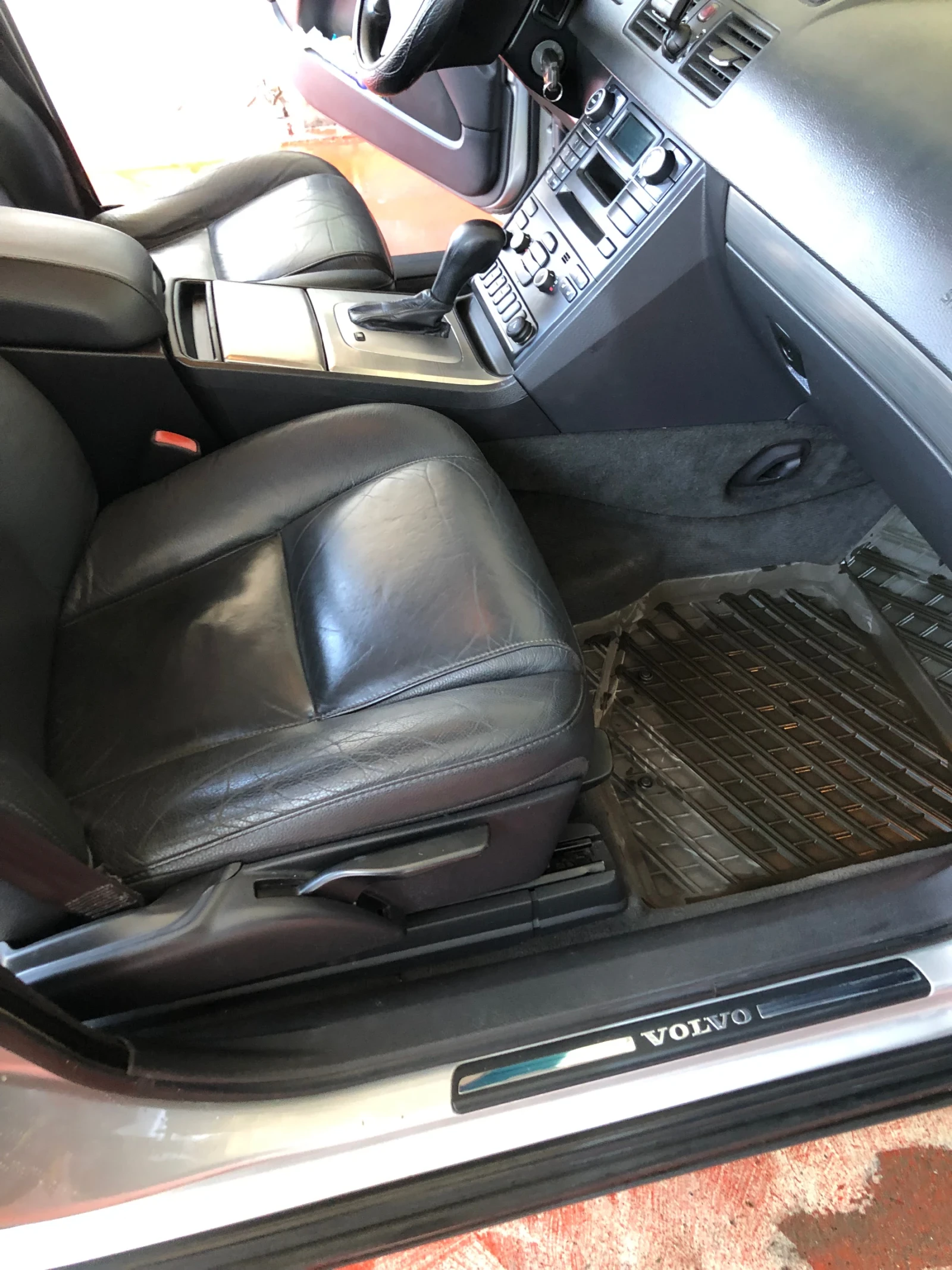 Volvo Xc90 2.4/D5/185кс/4х4 - изображение 8