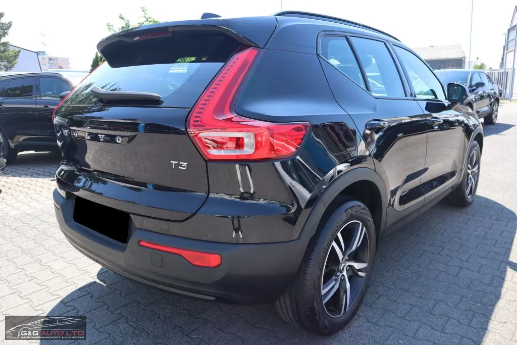 Volvo XC40 T3-RDESIGN/163HP/PANO/NAVI/CAM/H&K/LED/KLESS/169g - изображение 7