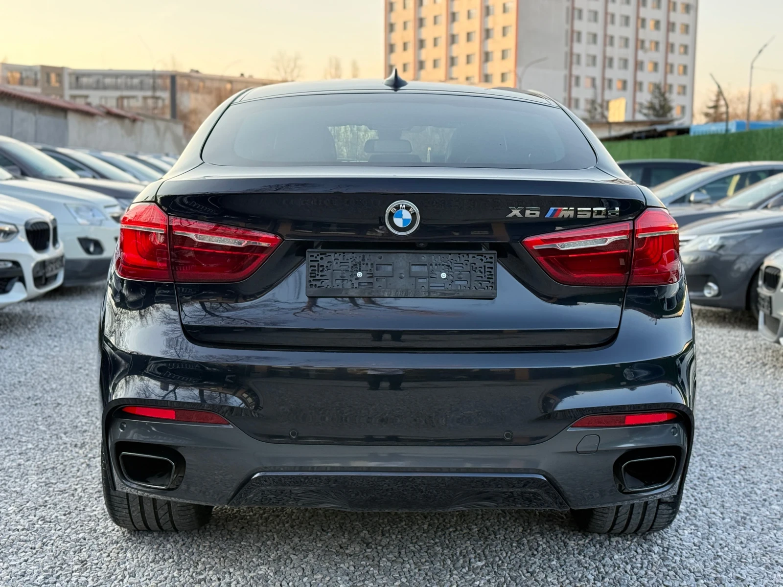 BMW X6 M50D/Individual/96 000km/Digital/Harman-Kardon, снимка 6 - Автомобили и джипове - 53738298