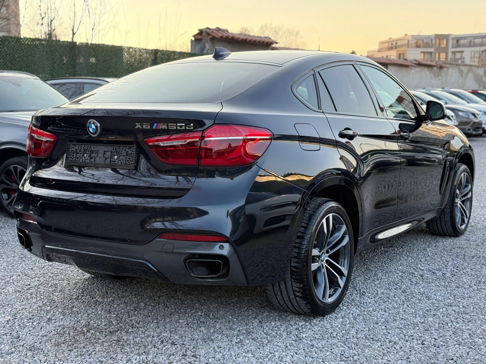 BMW X6 M50D/Individual/96 000km/Digital/Harman-Kardon, снимка 7 - Автомобили и джипове - 53738298