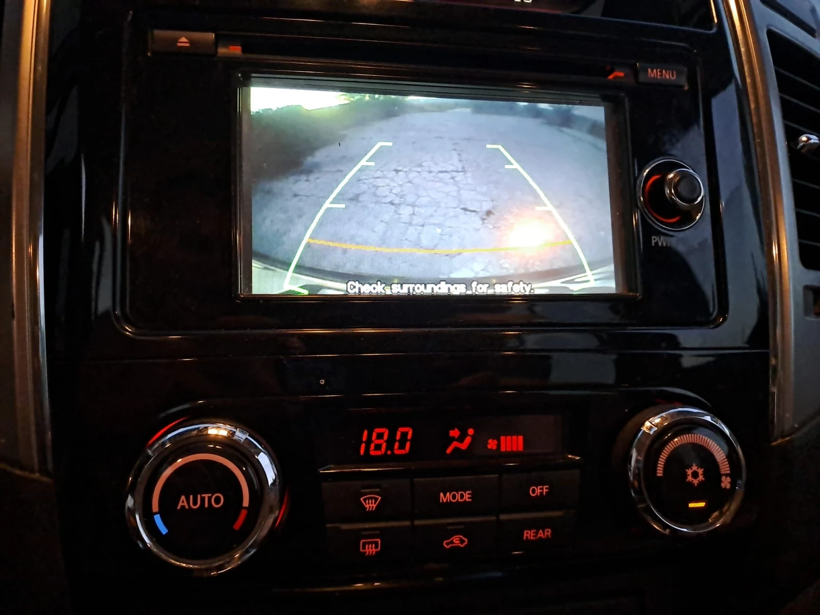 Mitsubishi Pajero 3.8 benzin Gold, снимка 12 - Автомобили и джипове - 54598427