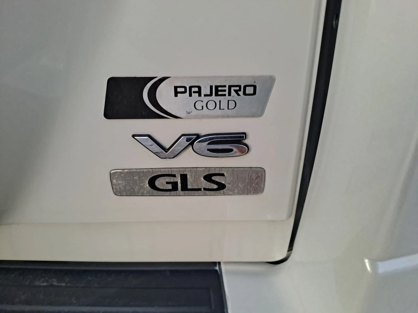 Mitsubishi Pajero 3.8 benzin Gold, снимка 6 - Автомобили и джипове - 54598427