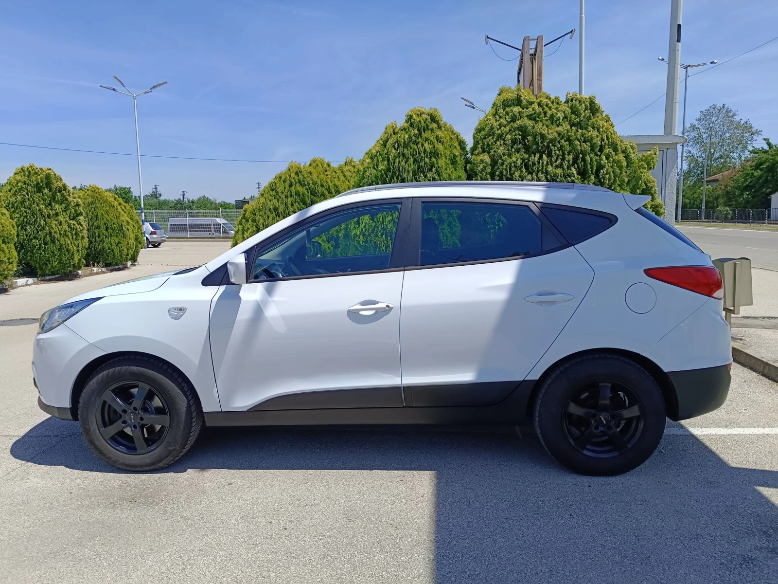 Hyundai IX35 * 2.0 CRDI* 4X4* , снимка 3 - Автомобили и джипове - 54669609