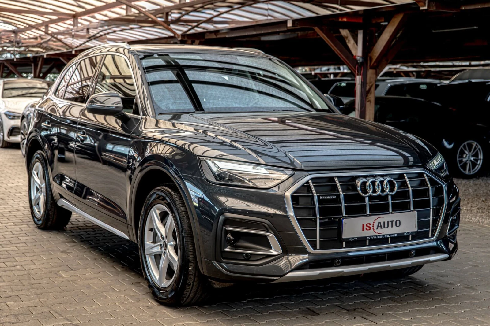 Audi Q5 40TDI/Quattro/Advanced/Distronic/Lane Assist/Камер, снимка 2 - Автомобили и джипове - 54704378