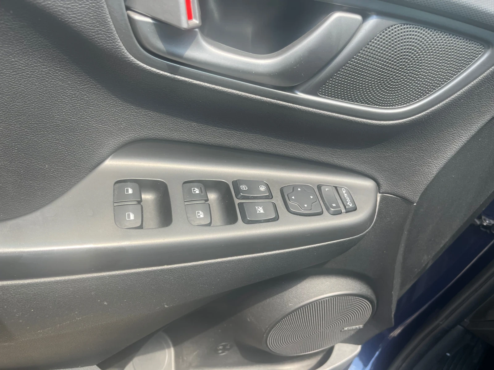 Hyundai Kona, снимка 9 - Автомобили и джипове - 54955671