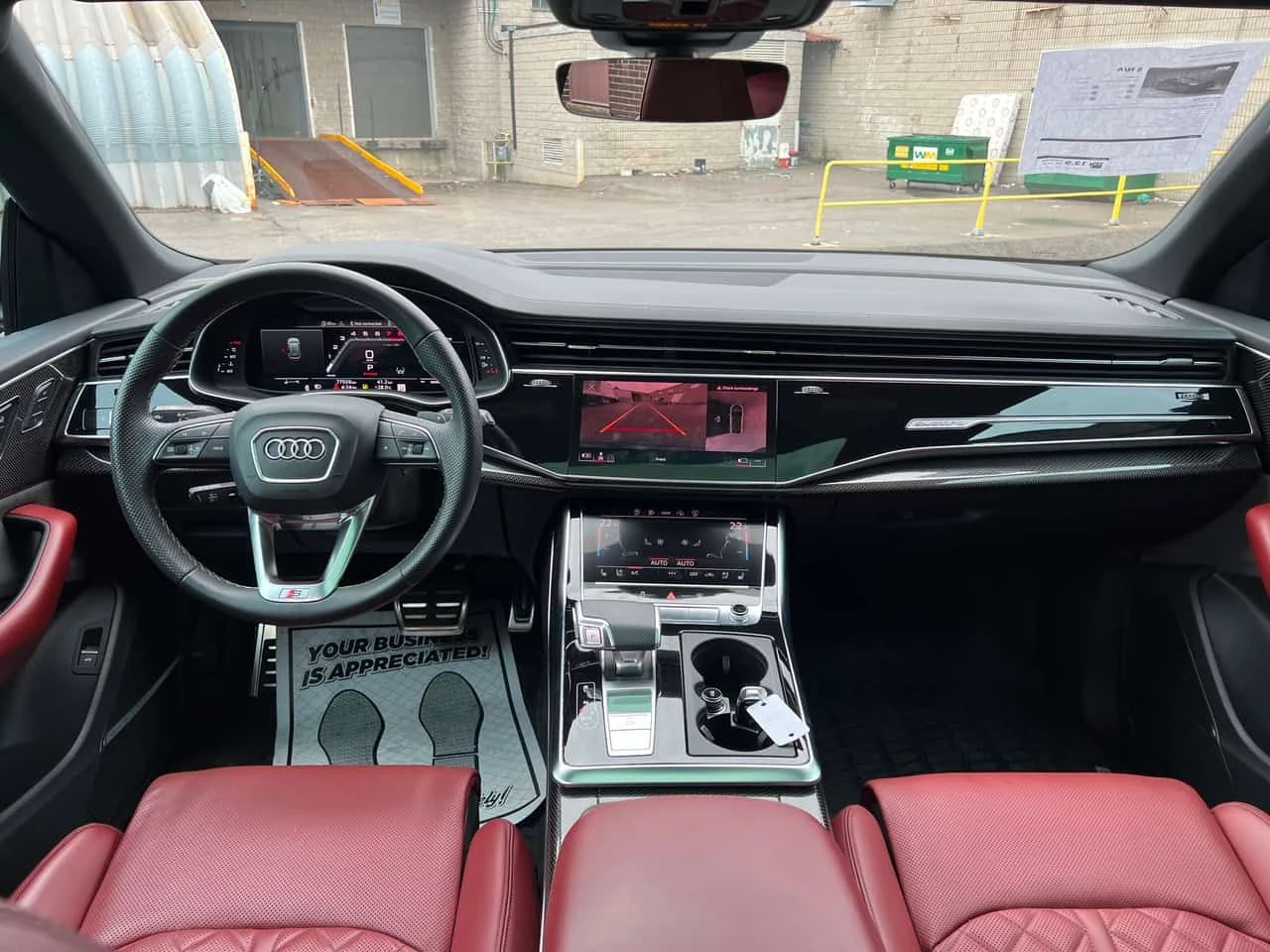 Audi SQ8 * ДИСТРОНИК * 360 * ОБДУХВАНЕ * PANO, снимка 8 - Автомобили и джипове - 55226828