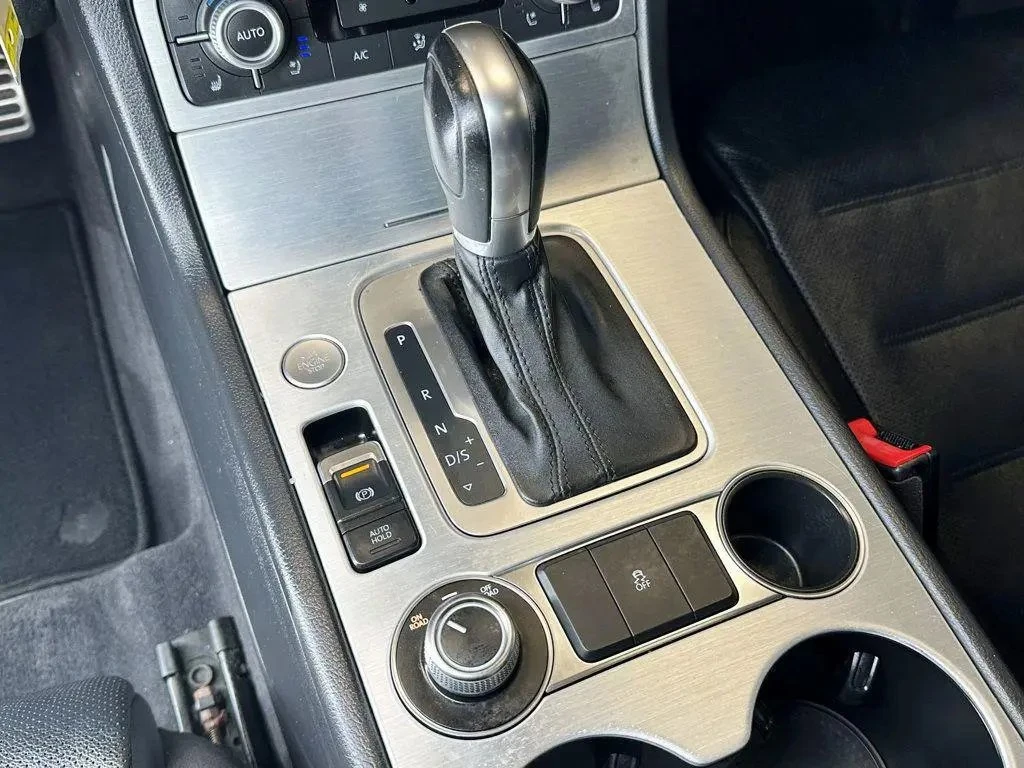 VW Touareg Wolfsburg Edition, снимка 14 - Автомобили и джипове - 55617521