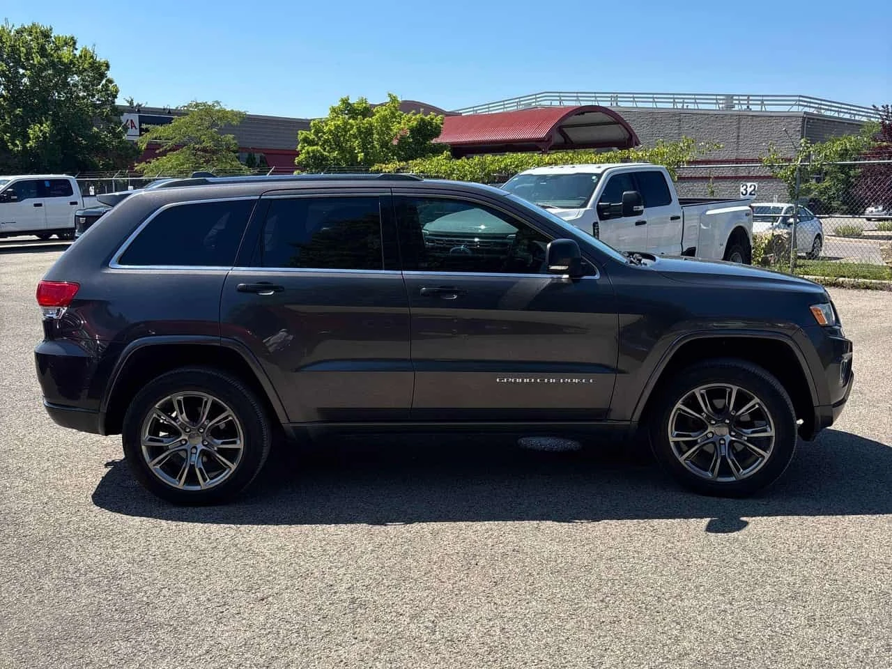 Jeep Grand cherokee * Overland * CARFAX * ОПЦИЯ ЗА ФИНАНСИРАНЕ , снимка 16 - Автомобили и джипове - 55629182