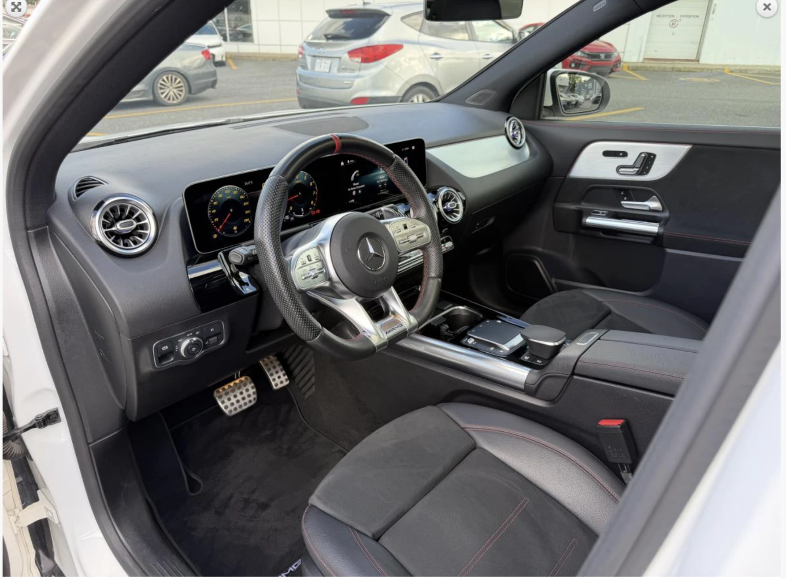 Mercedes-Benz GLA 35* AMG* 4MATIC* 360КАМЕРА* LANE* ASSIST* ПАНОРАМА, снимка 10 - Автомобили и джипове - 55979308