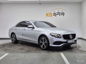 Mercedes-Benz E 220 4MATIC* AVANTGARDE* ХЕДЪП* КАМЕРА* КРАЙНА ЦЕНА, снимка 2