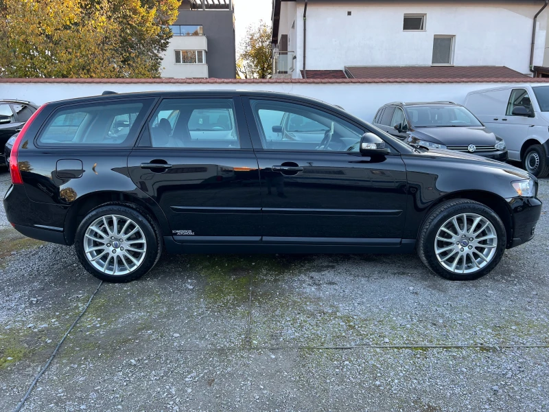 Volvo V50 2.0i Фейслифт/Еврo 5/БEЗУПРЕЧНО СЪСТОЯНИЕ/PDC/, снимка 6 - Автомобили и джипове - 47887561