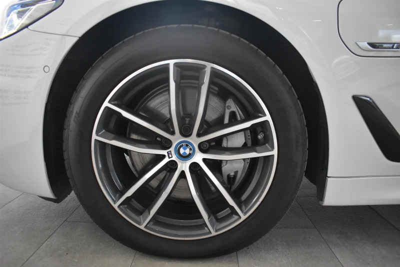 BMW 545 xDrive, снимка 5 - Автомобили и джипове - 52041843