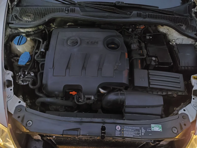 Skoda Octavia Face 1.6 105кс., снимка 17 - Автомобили и джипове - 52460596