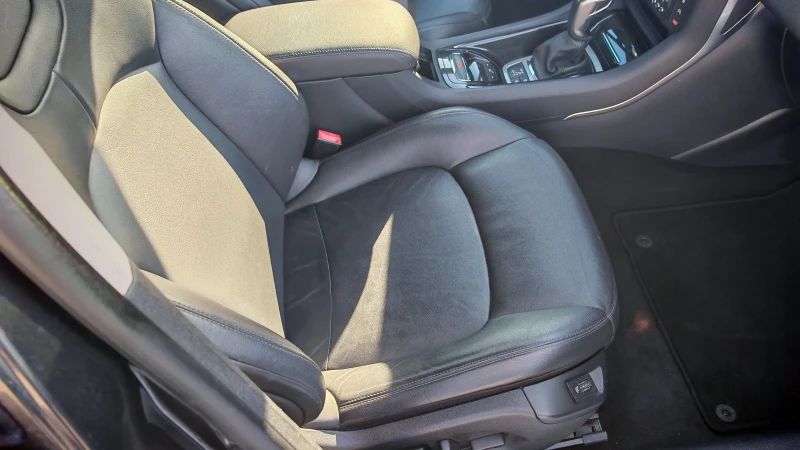 Citroen C5 2.2HDI-204kТОП СЪСТОЯНИЕ СЕРВИЗНА КНИЖКА , снимка 16 - Автомобили и джипове - 53045957