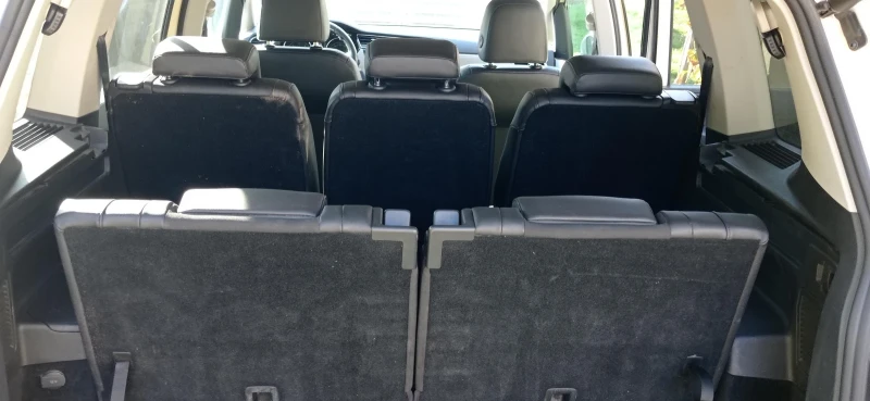 VW Touran, снимка 6 - Автомобили и джипове - 53560837