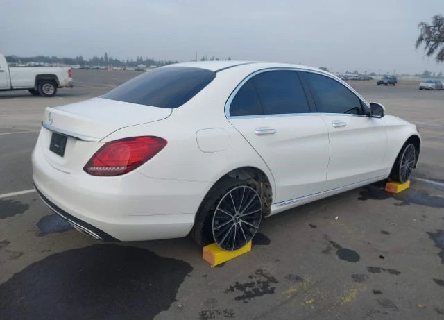 Mercedes-Benz C 300 дистроник* камра* панорама* подгрев* ел.седалки* , снимка 6 - Автомобили и джипове - 48820377