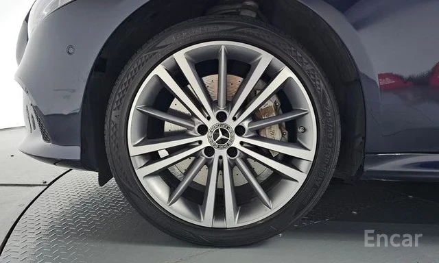 Mercedes-Benz CLS 400 d 4MATIC | 360 КАМЕРА | BURMESTER | ШИБЕДАХ | , снимка 5 - Автомобили и джипове - 55172185