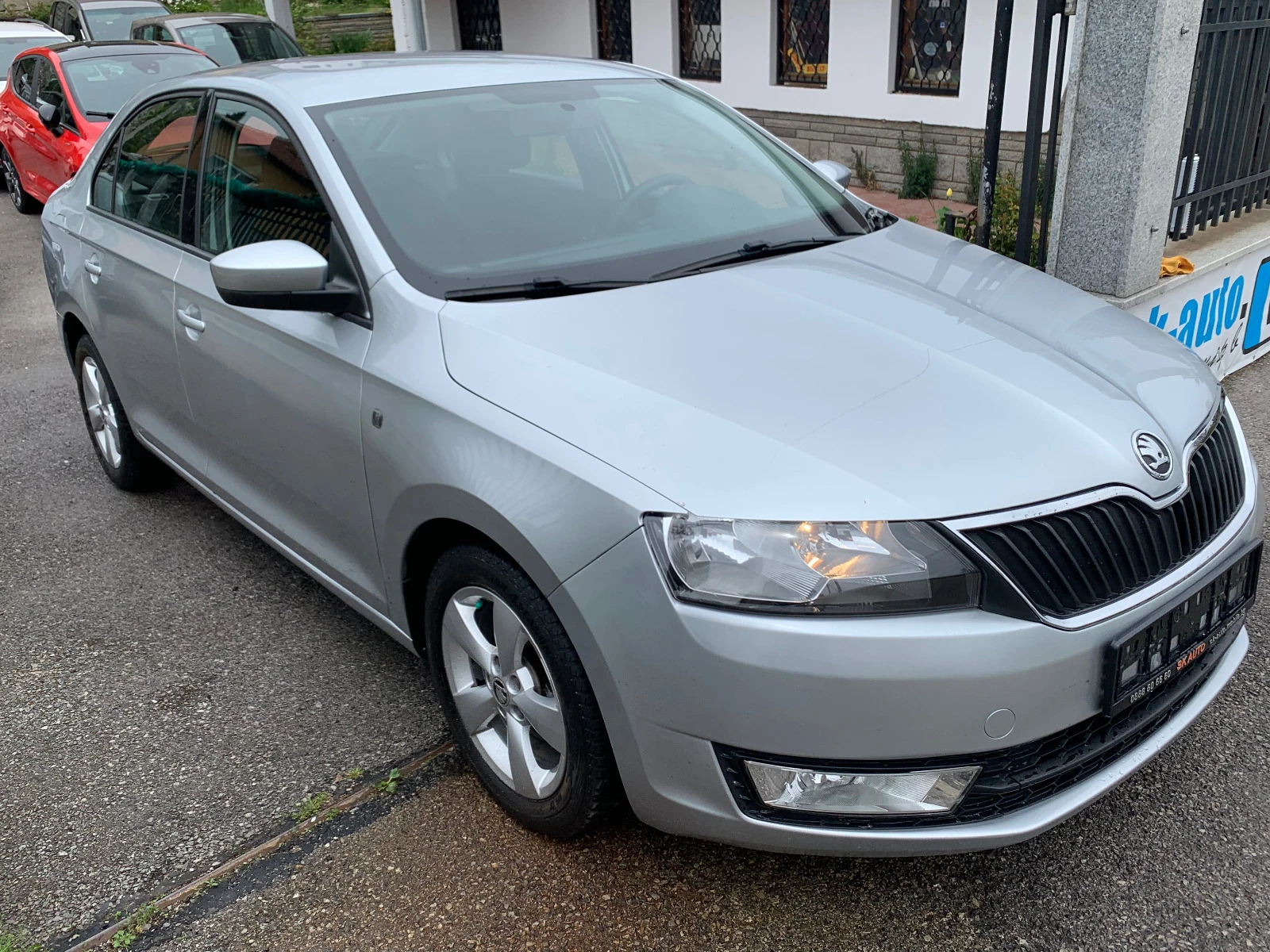 Skoda Rapid 1.2TSI-4цил.-187000км-EURO5B-06.2013g - изображение 3